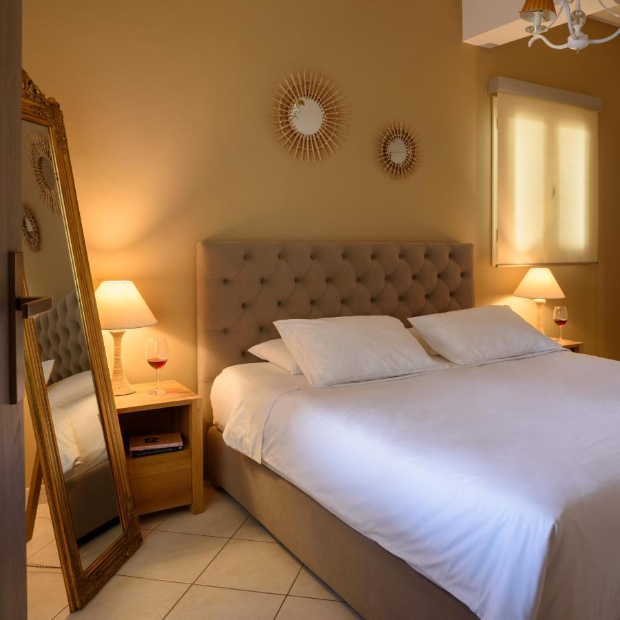 Suite Home Santorini Fíra Kültér fotó